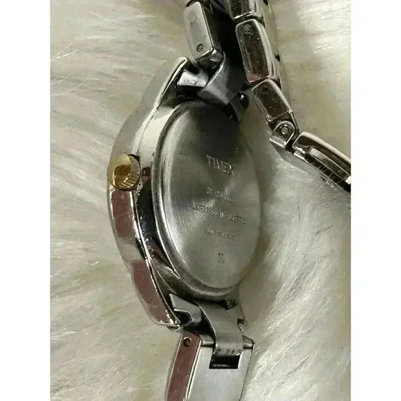 Vintage Timex Watch Women's Casual Two Tone Stainless Steel White Dial - Picture 5 of 5